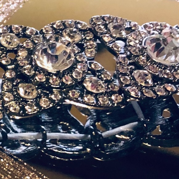Apple Watch 44mm NWOT Rhinestone wristlet main image 6